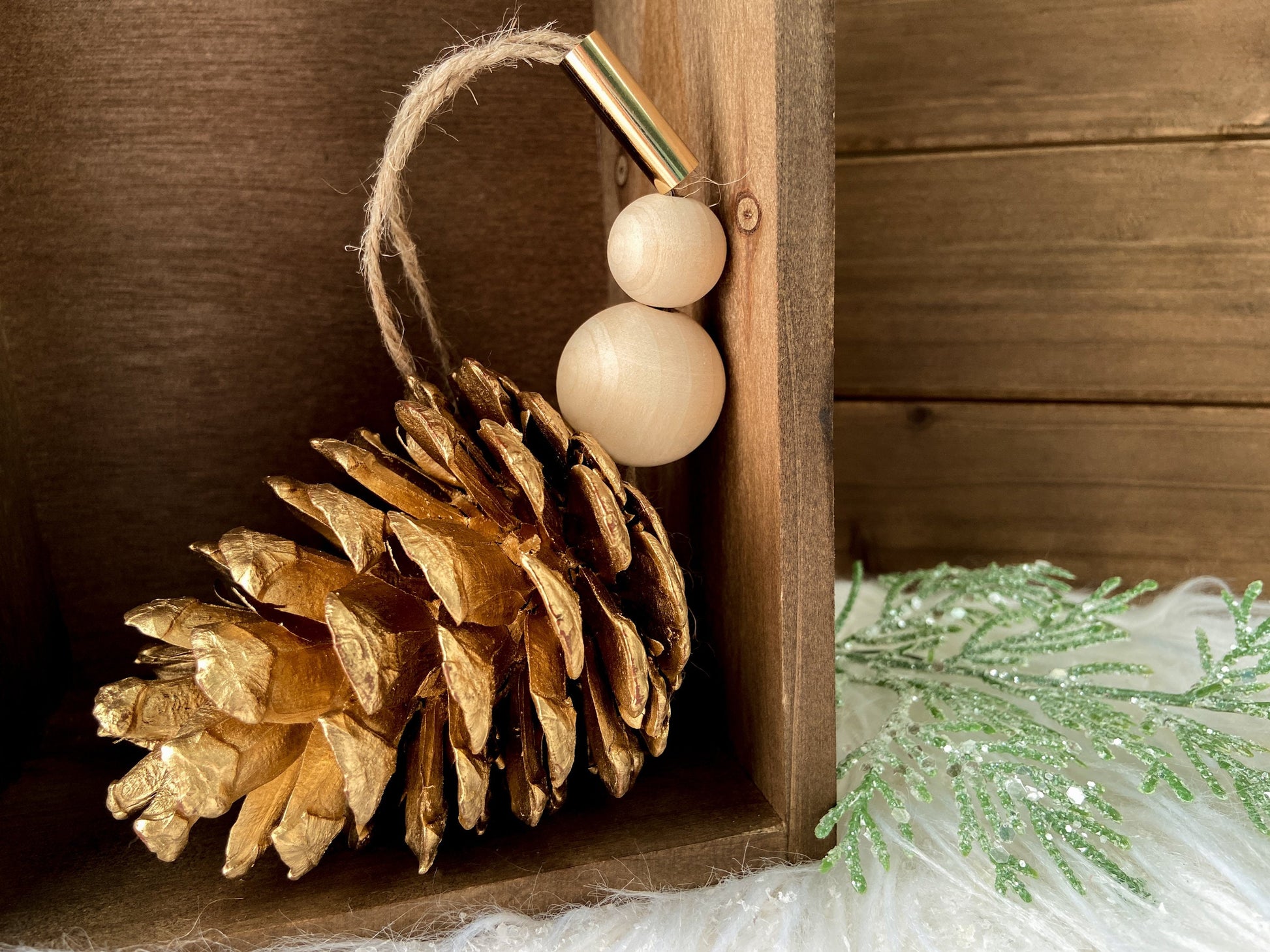 4-Piece Set Of Gold Pine Cone Handmade Ornaments