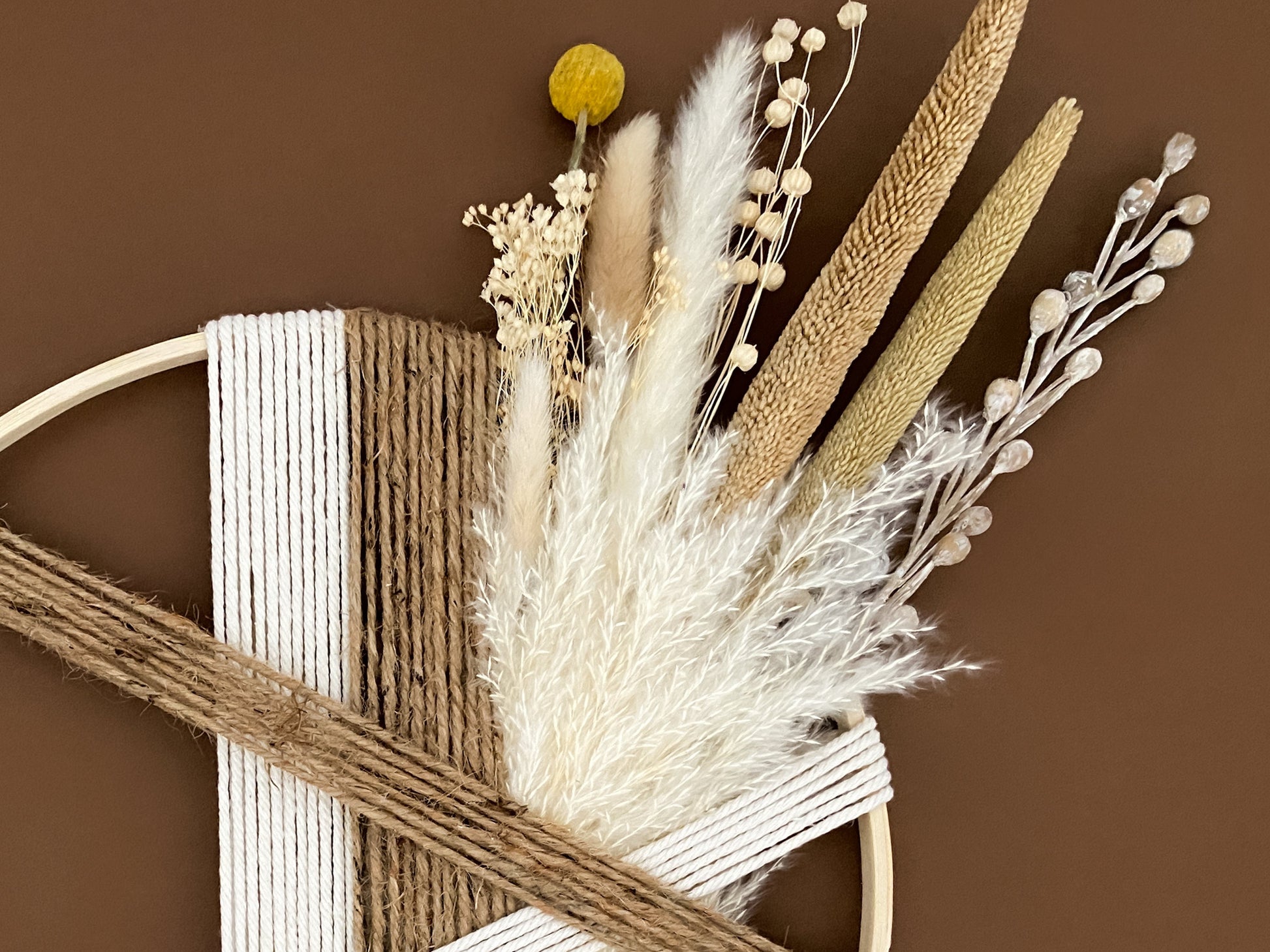 Dried Flowers Jute Wreath