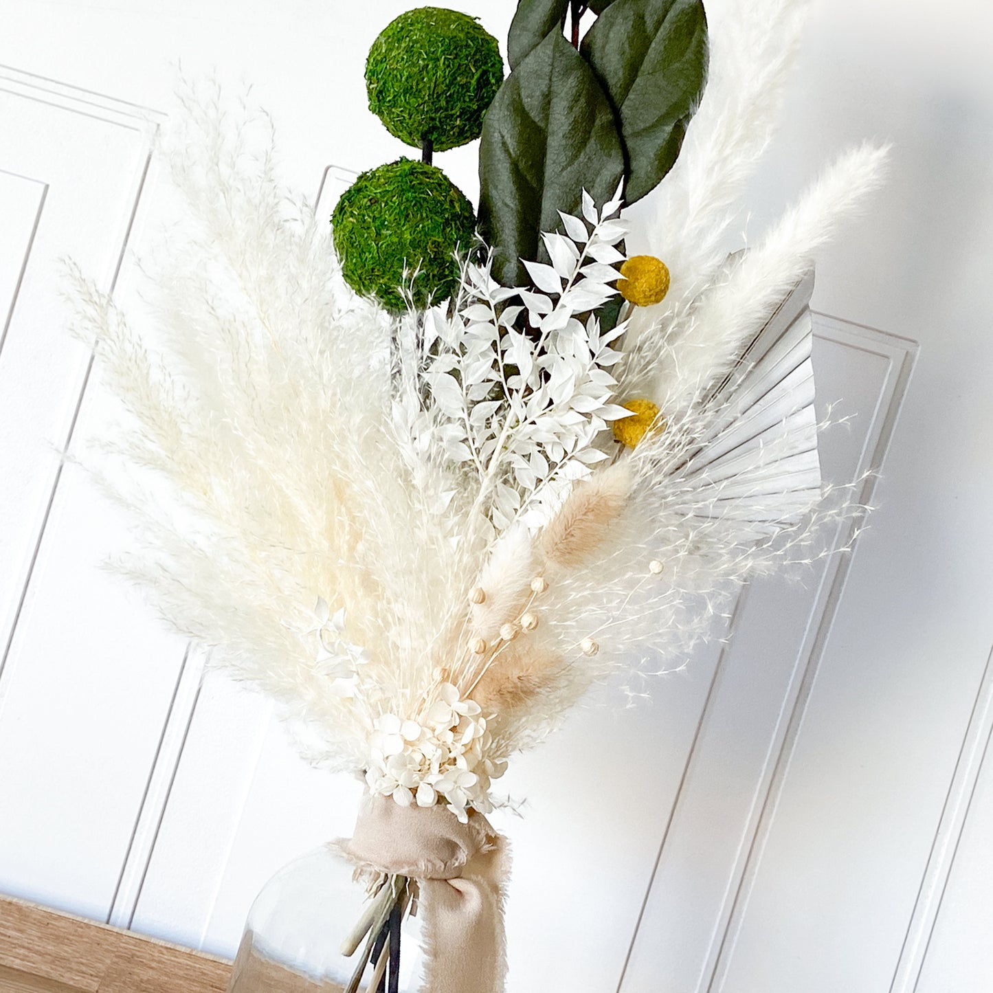 Green Moss & Neutral Dried Flower Bouquet