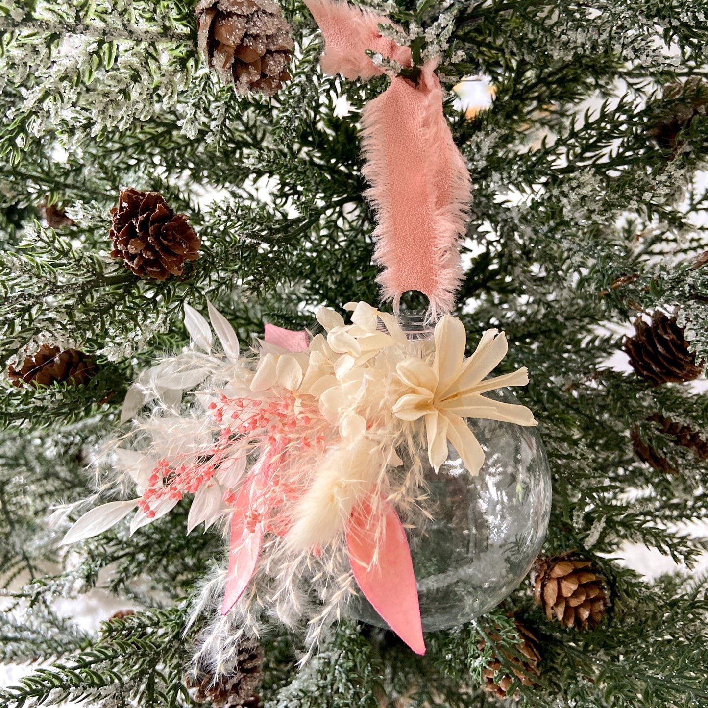 Set Of Dried Flowers Ornaments