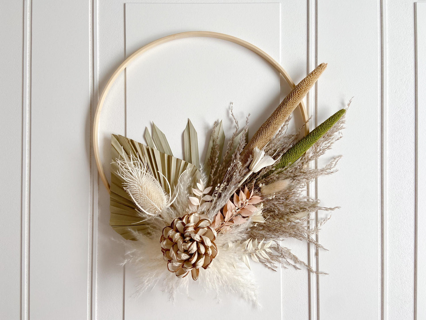 Neutral Dried Flowers Wreath