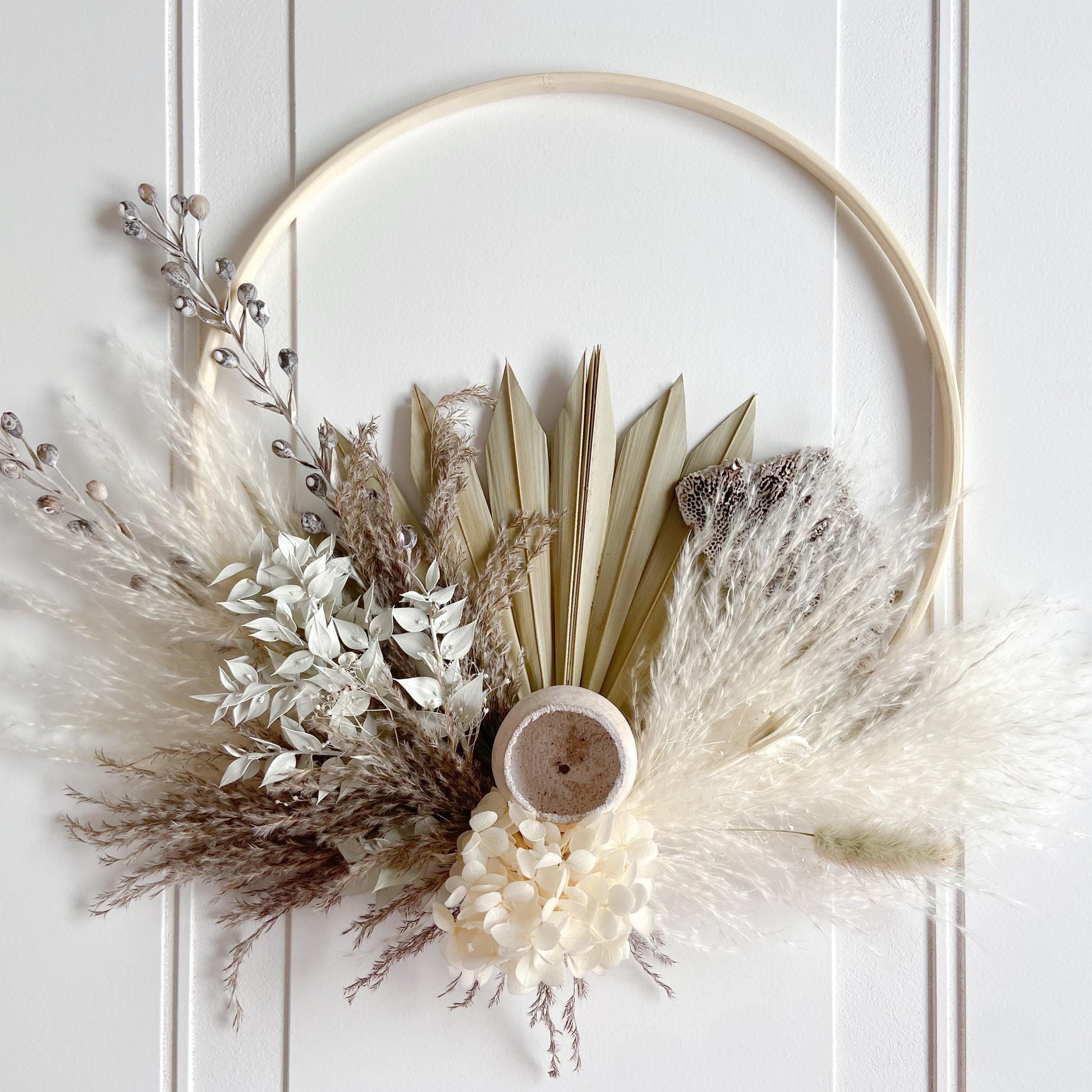 Neutral Dried Flowers Wreath