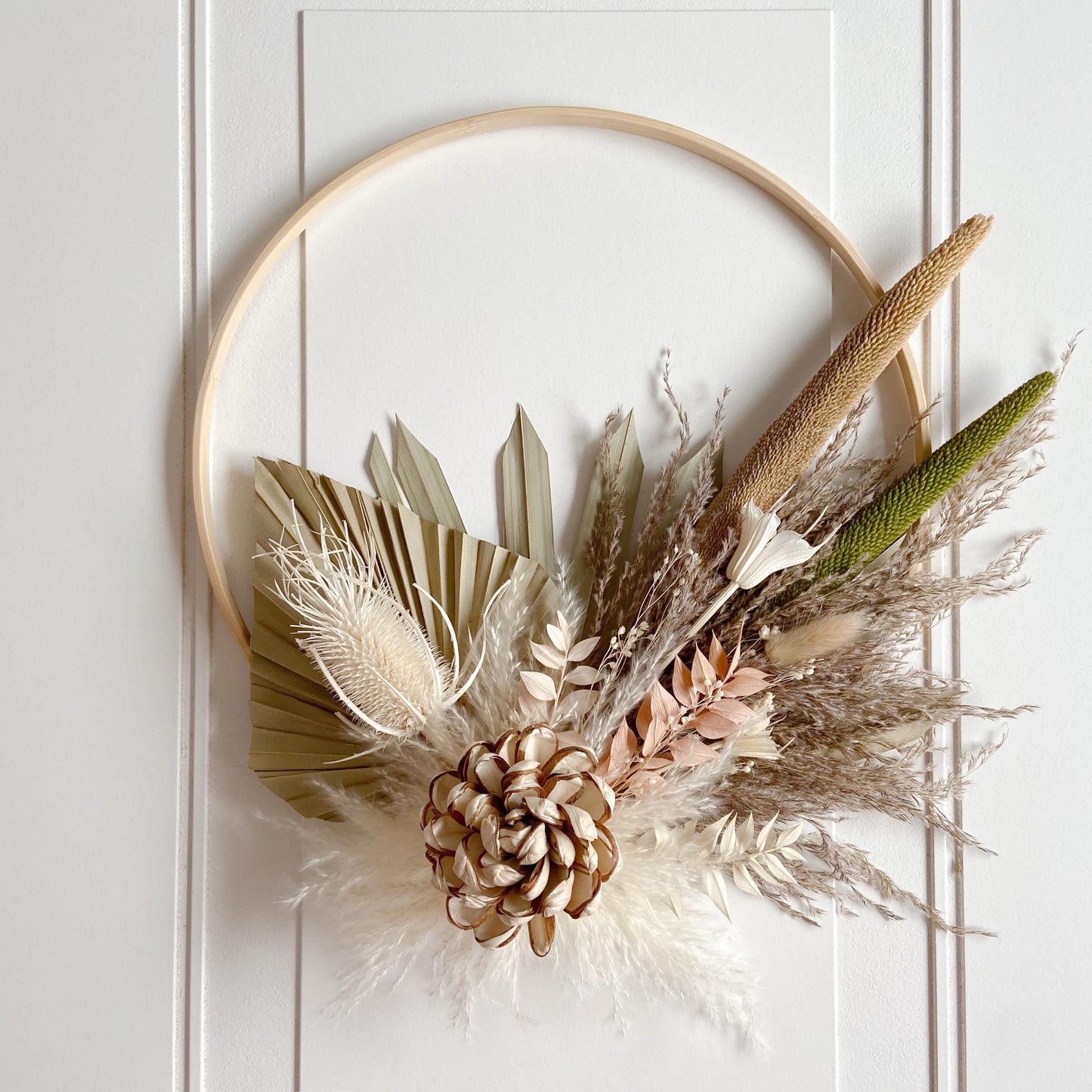 Neutral Dried Flowers Wreath